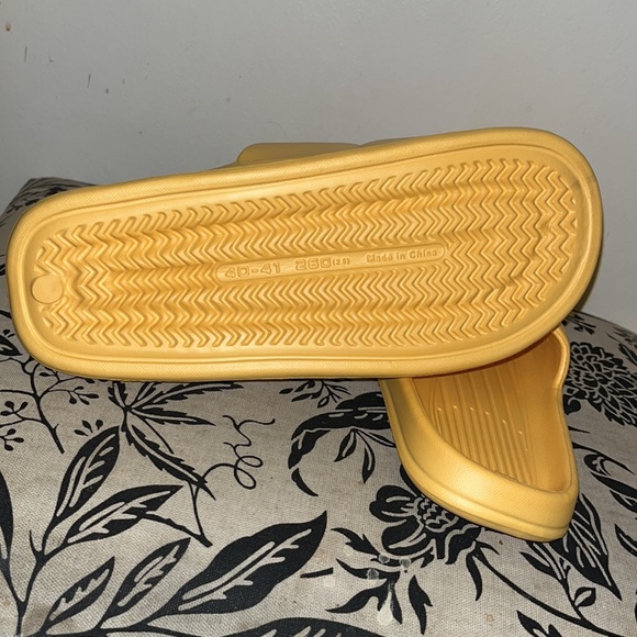 EVA Foam Lite Brick Slide Yellow 7-8 Mens (8.5-9.5W) New - Picture 8 of 9